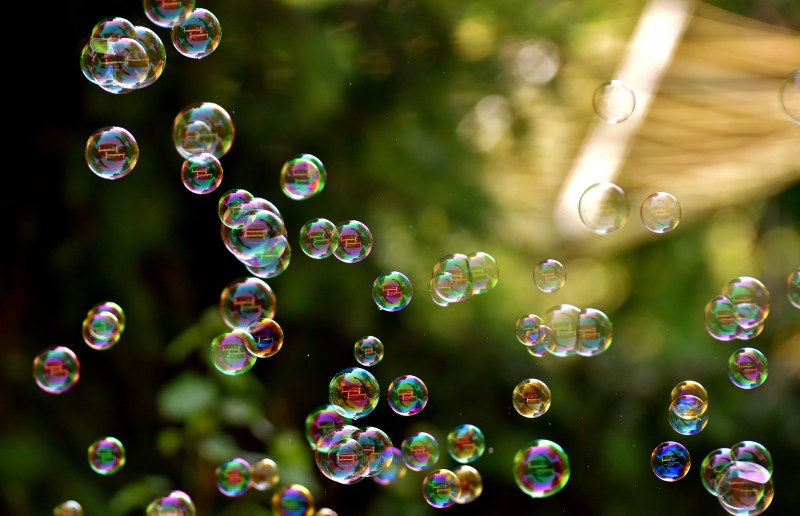 soap-bubbles-2882599